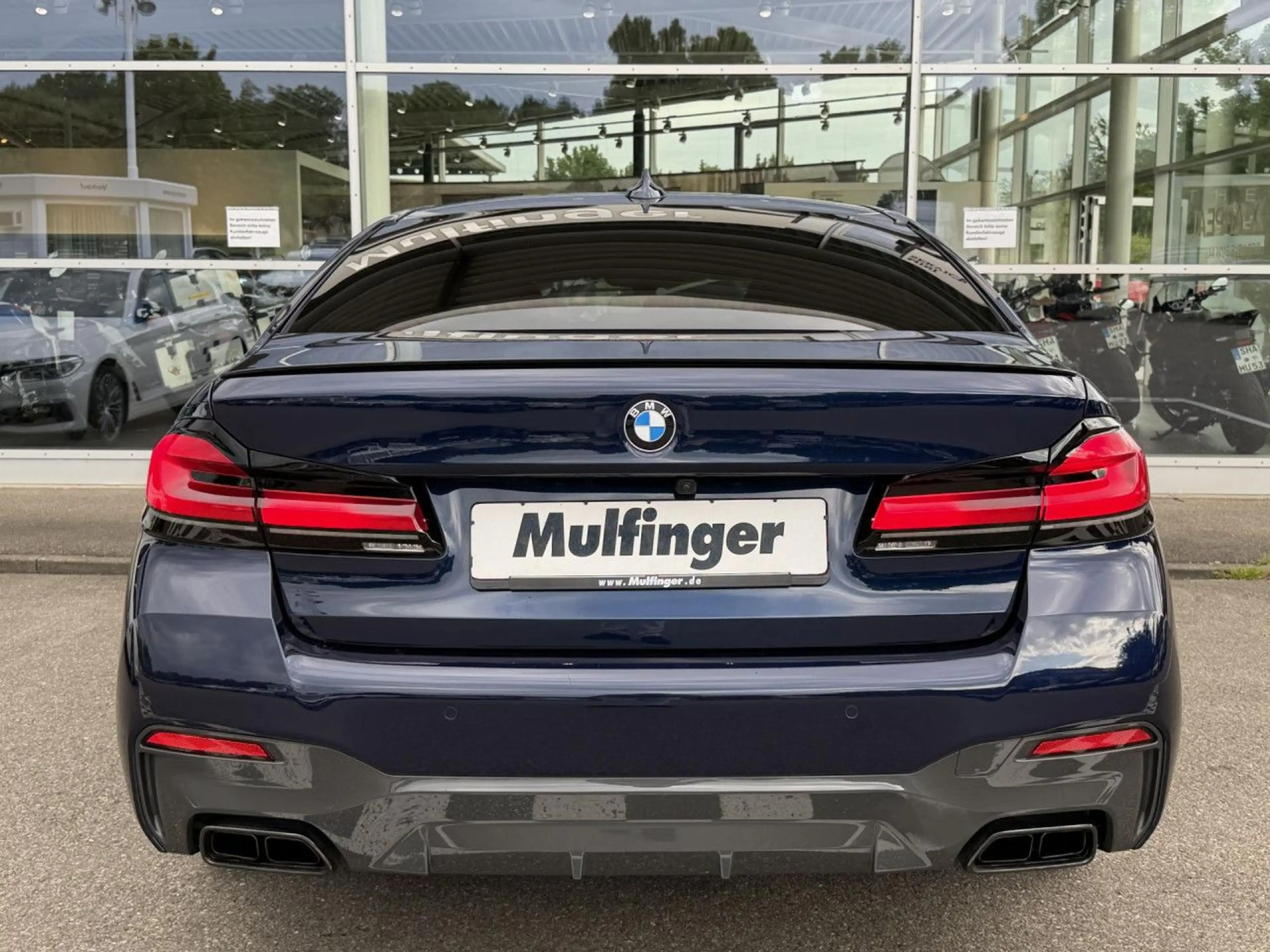 BMW M550 i xDrive HUD ACC SoftClose.T KomfZ Har/Kar SHZ — photo 7