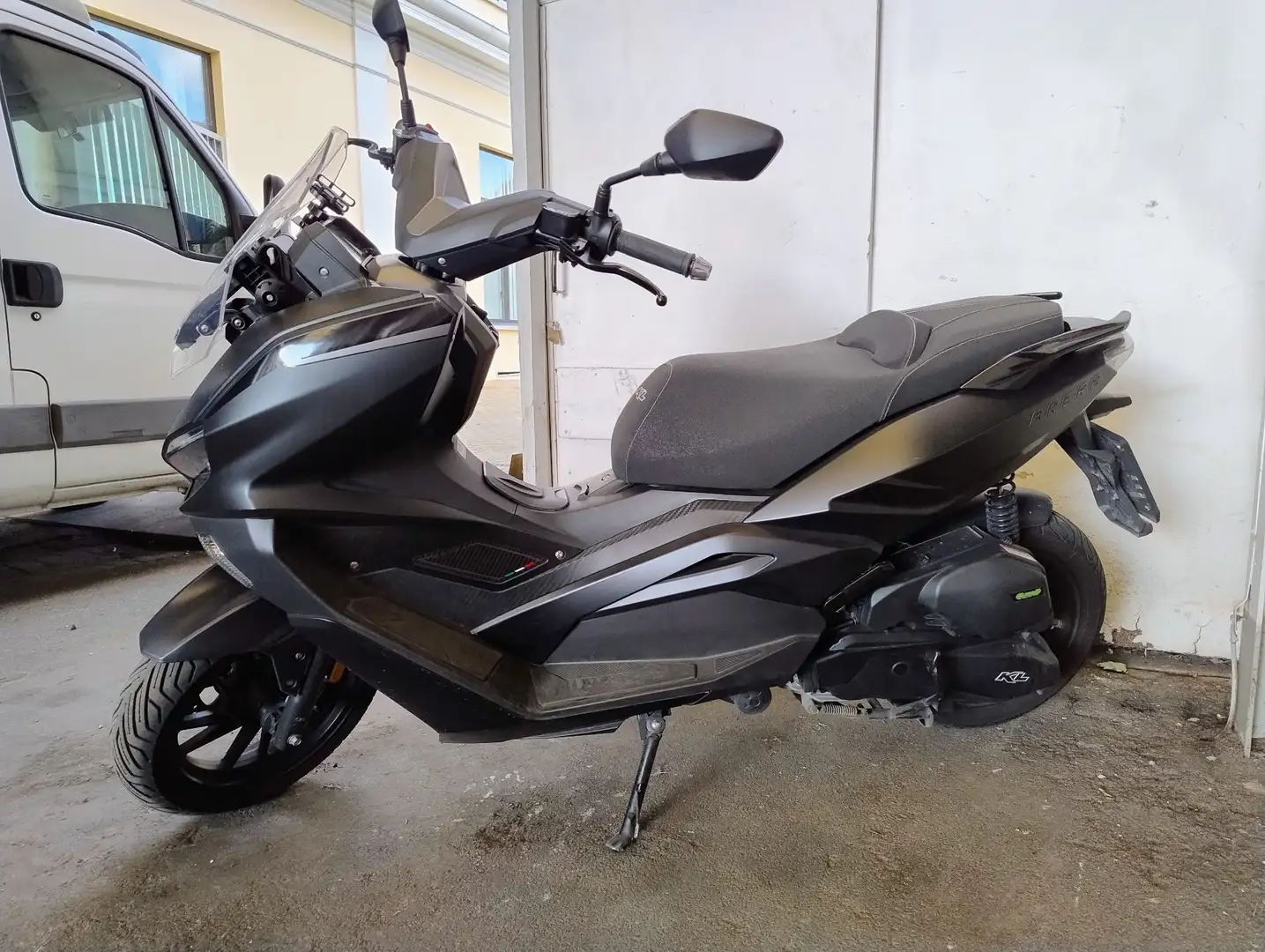KL Motors Brera 125 Nero - 2