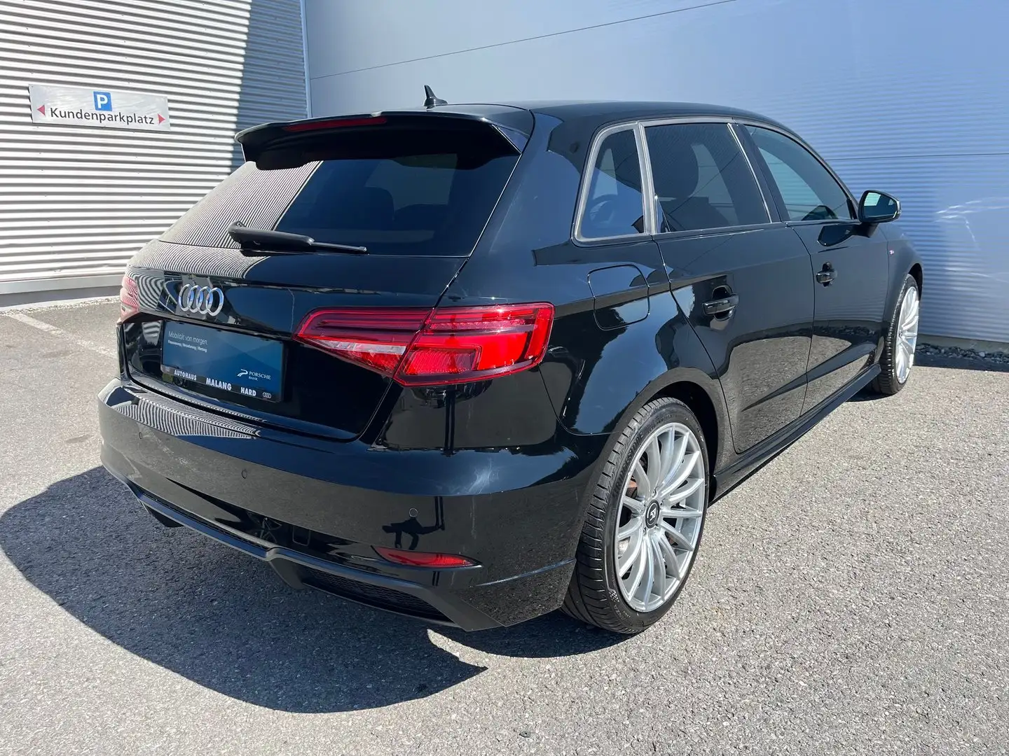 Audi A3 35 TFSI COD ultra intense Schwarz - 2