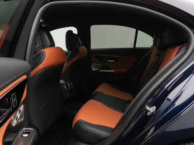 Mercedes-Benz C-Class view 25