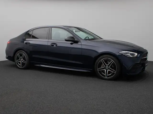 Mercedes-Benz C-Class view 4