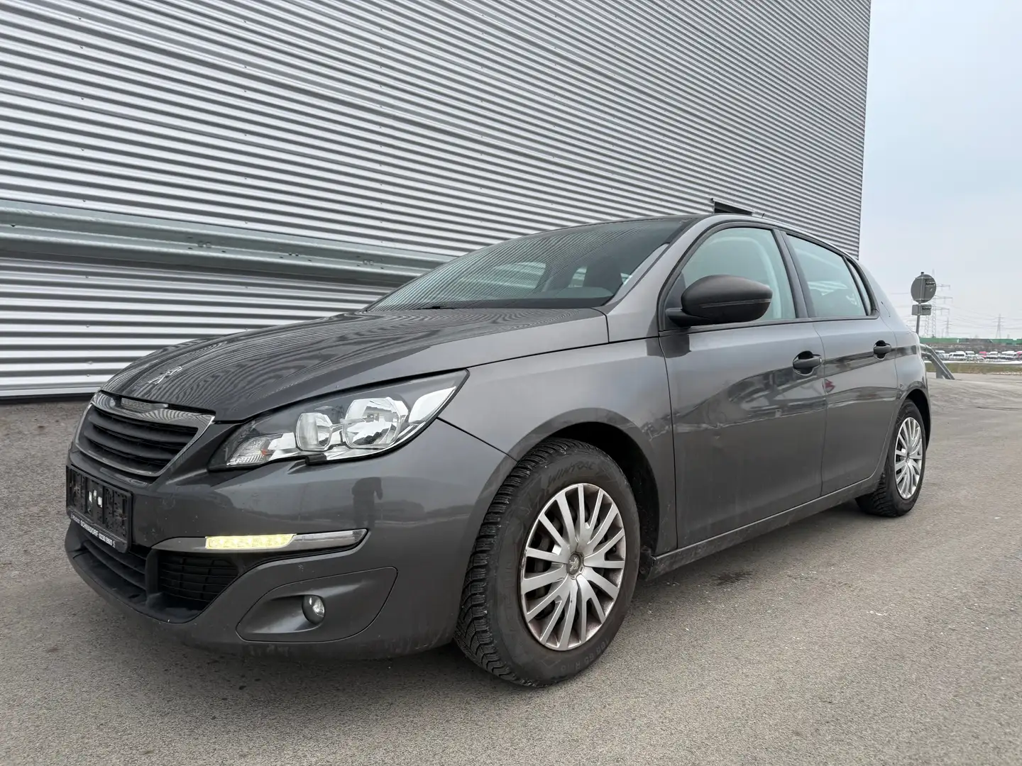 Peugeot 308 1,2 Access ID:74 Grau - 2