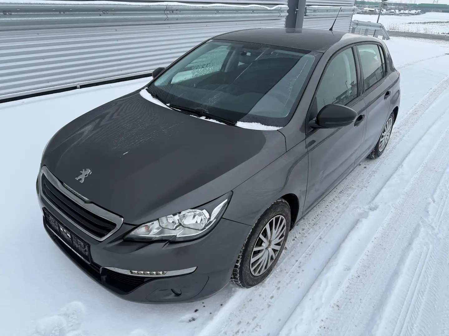 Peugeot 308 1,2 Access ID:74 Grau - 1