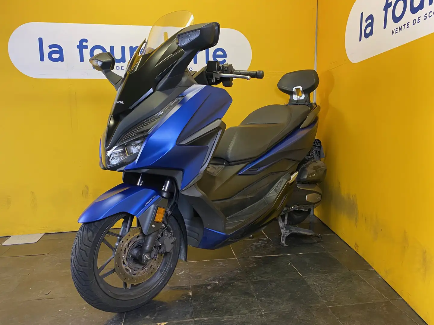Honda Forza 125 Kék - 1