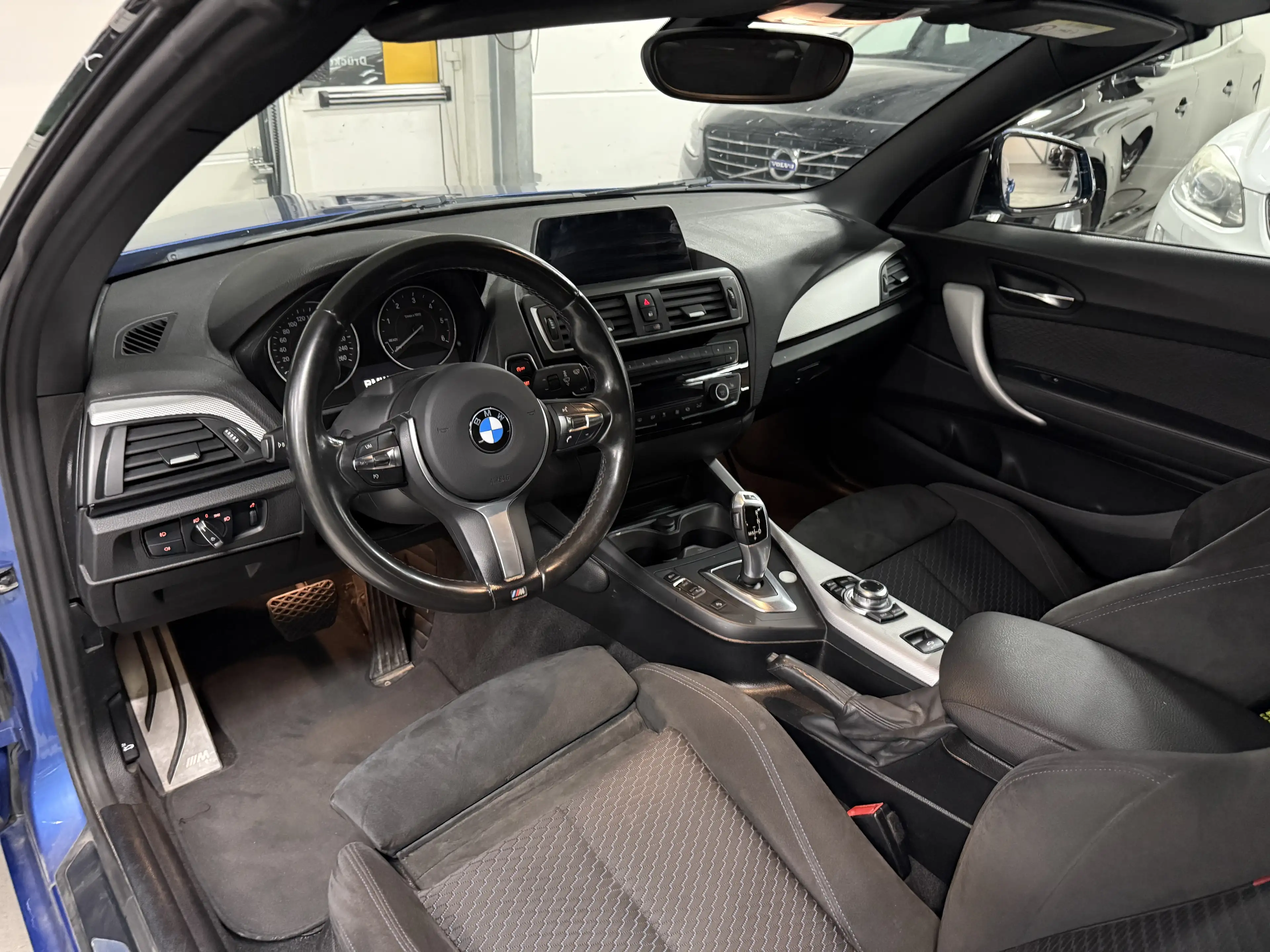 BMW 218 218 d M Sport — photo 12