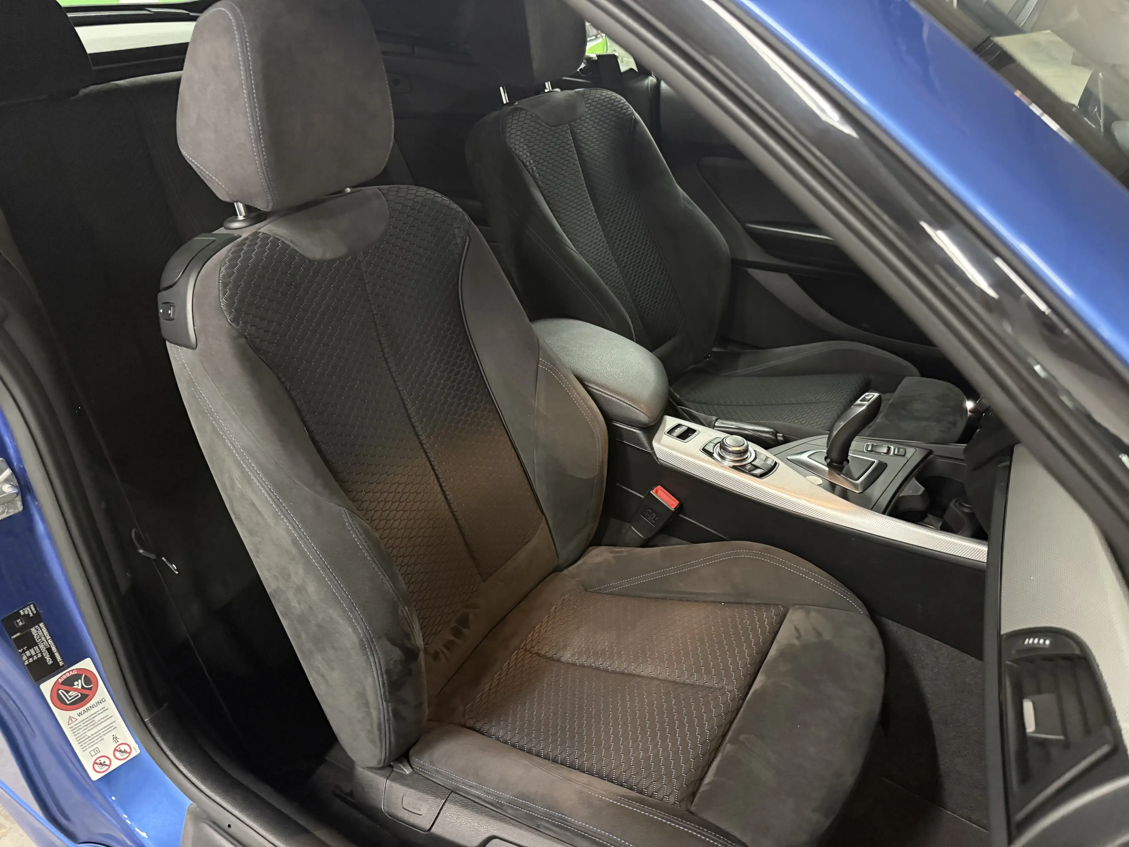 BMW 218 218 d M Sport — photo 13