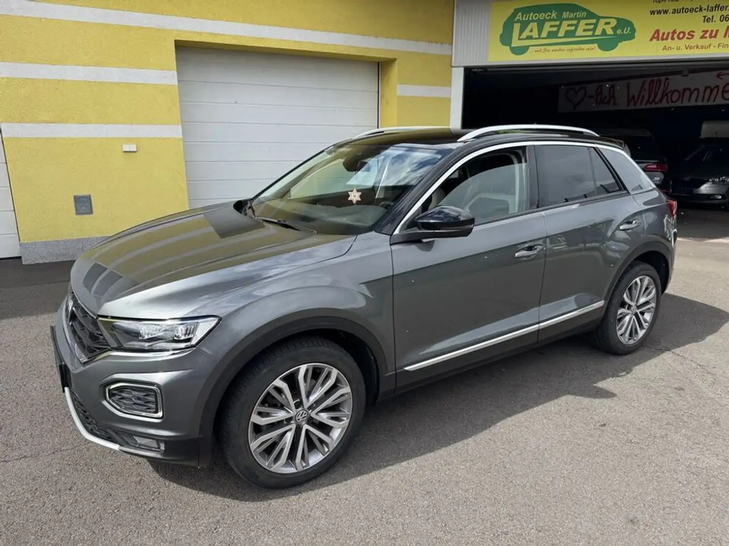 Volkswagen T-Roc 2.0TDI DSG Sport -nur 77.700km LED-NAVI! Grau - 1