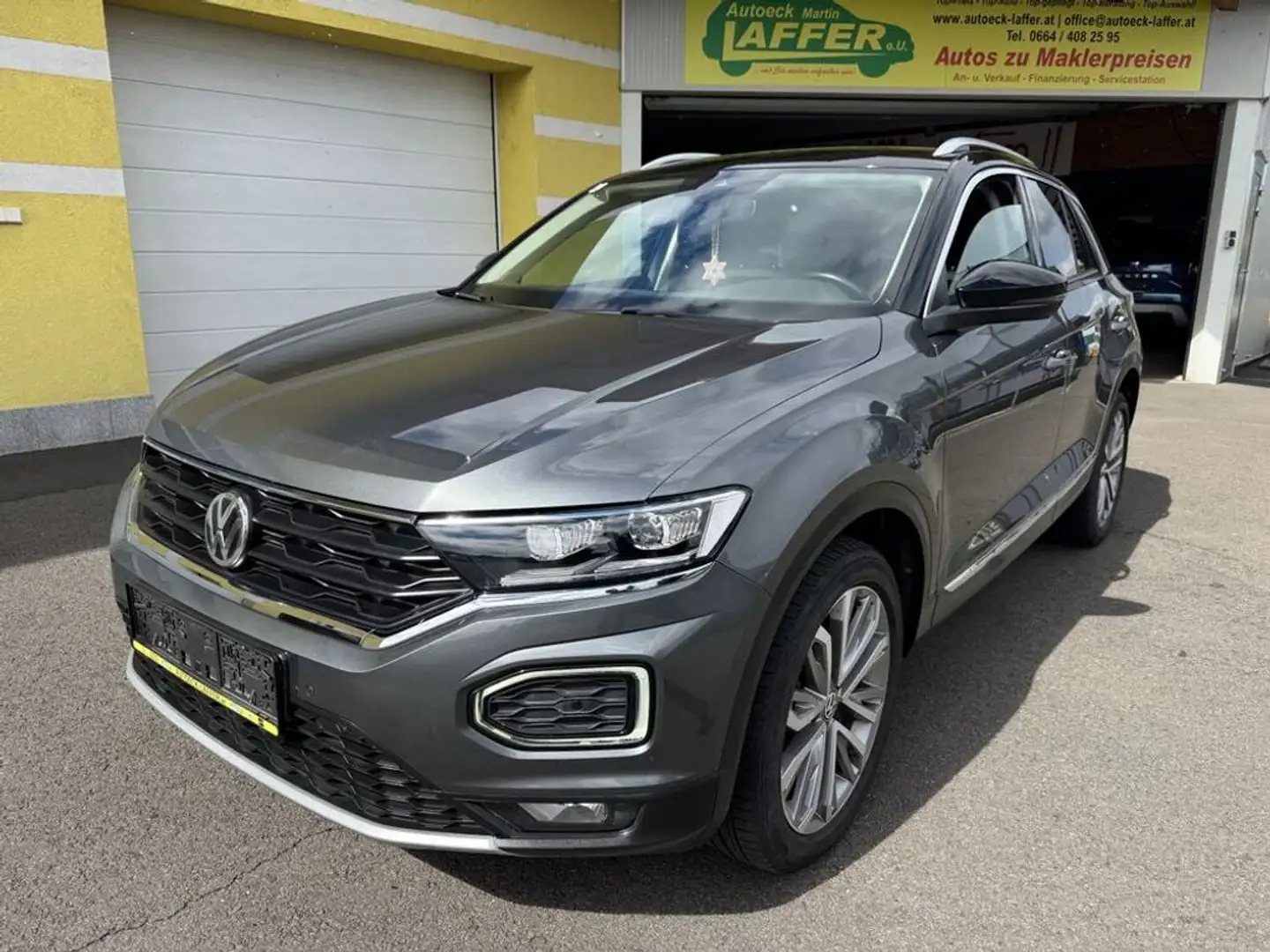 Volkswagen T-Roc 2.0TDI DSG Sport -nur 77.700km LED-NAVI! Grau - 2