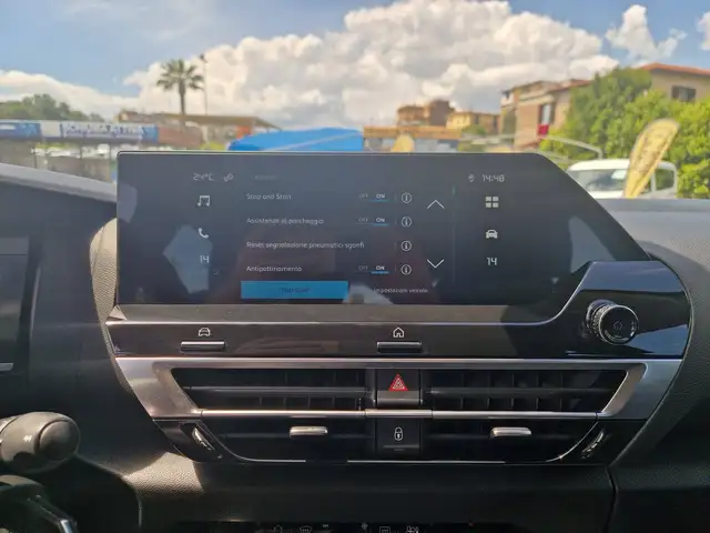 Citroen C4 view 20