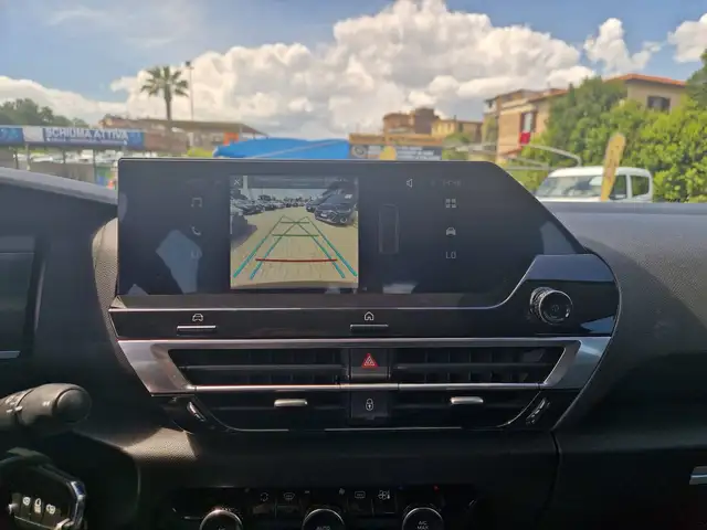 Citroen C4 view 11