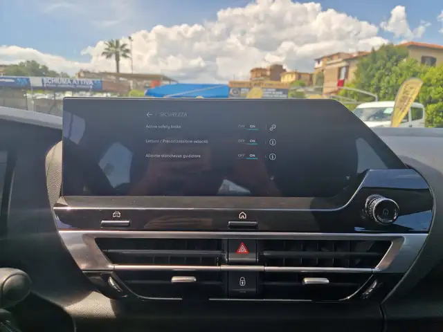 Citroen C4 view 10