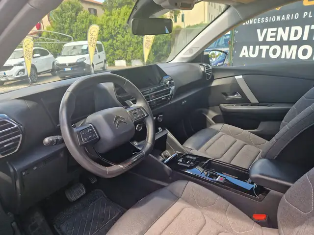 Citroen C4 view 7