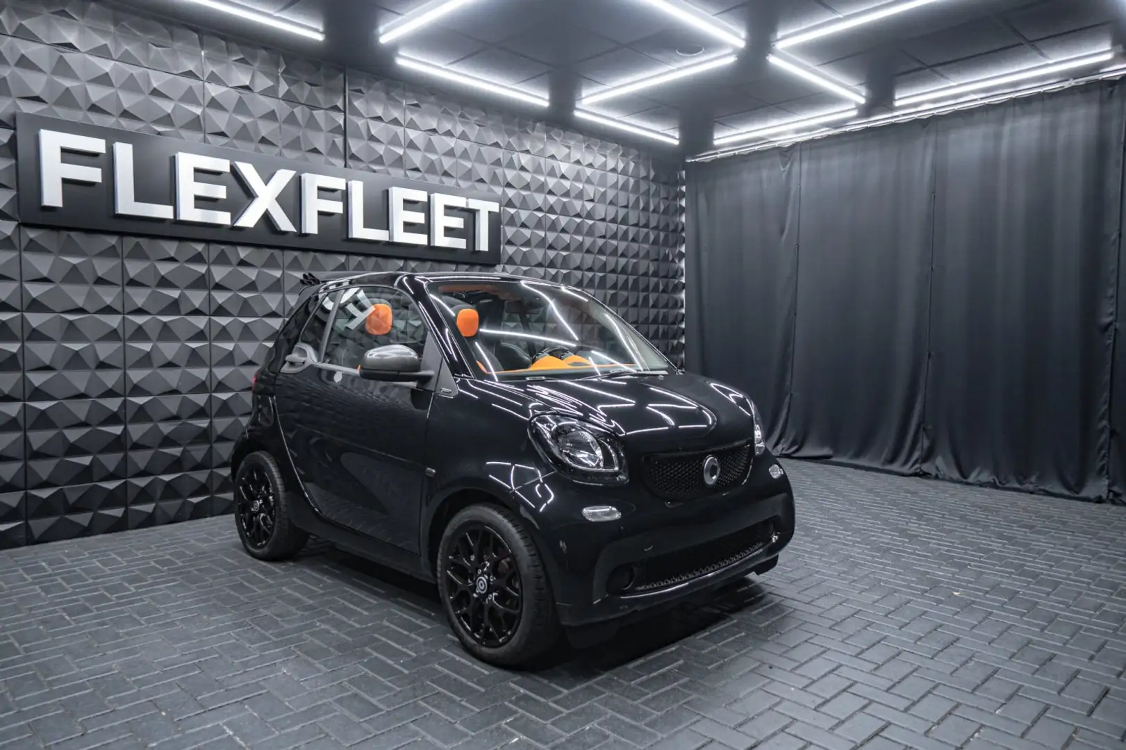 smart forTwo turbo Cabrio SportPaket Noir - 2