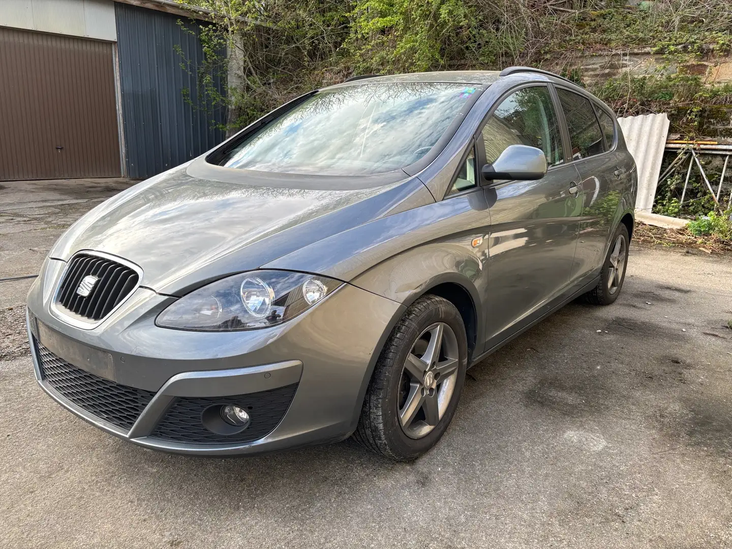 SEAT Altea XL 1.6 TDI 105 Ecomotive frais carosserie - 1