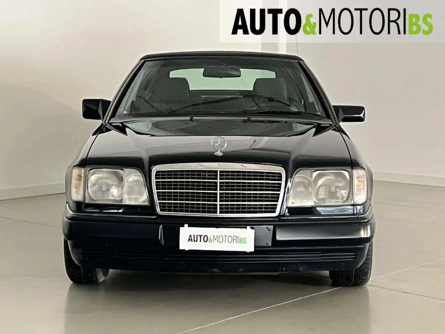 Mercedes-Benz E 200 cat Cabriolet Blu/Azzurro - 2