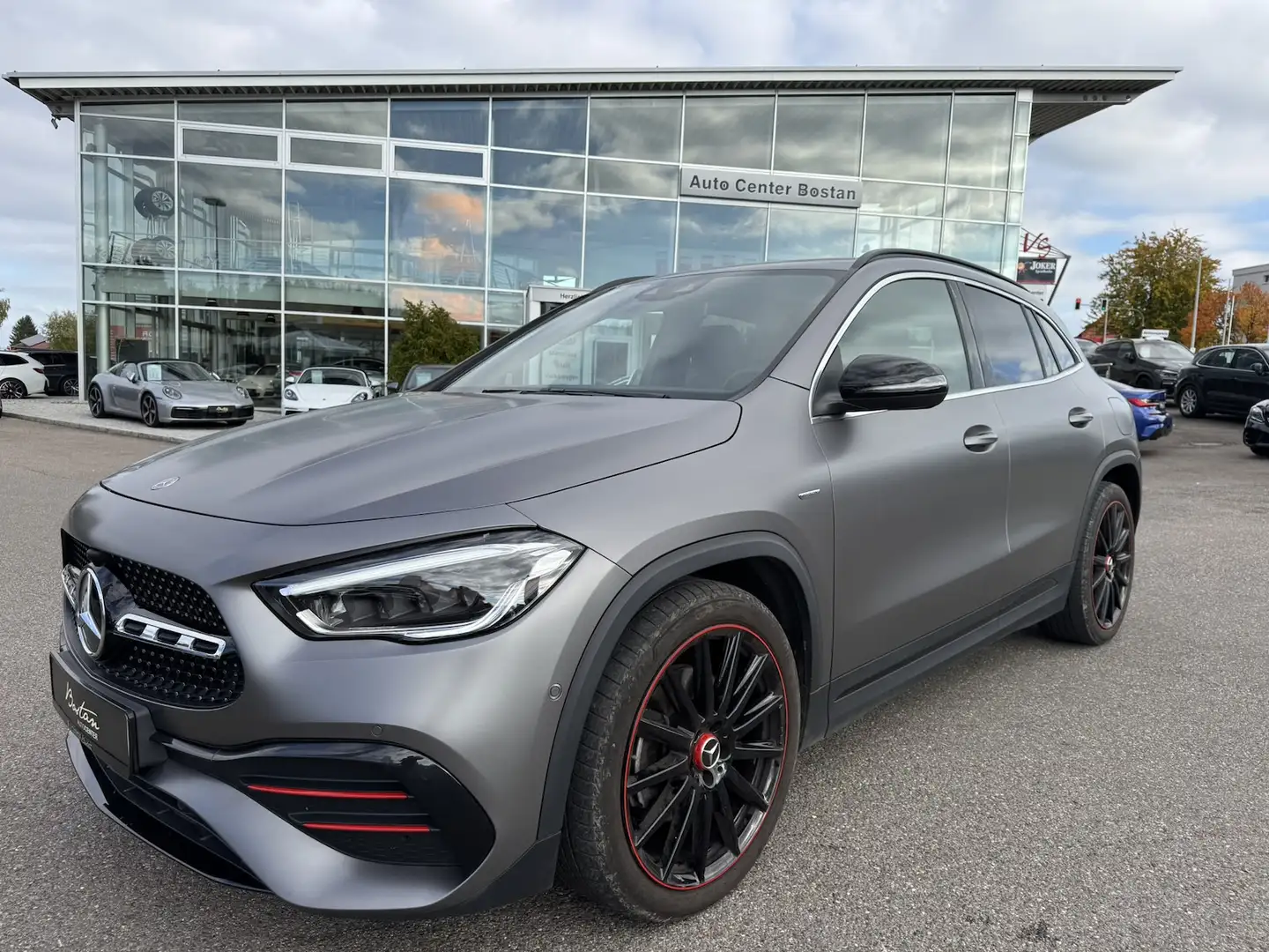 Mercedes-Benz GLA 250 AMG EDITION/MULTIBEAM/CARBON/1.HAND Gris - 2