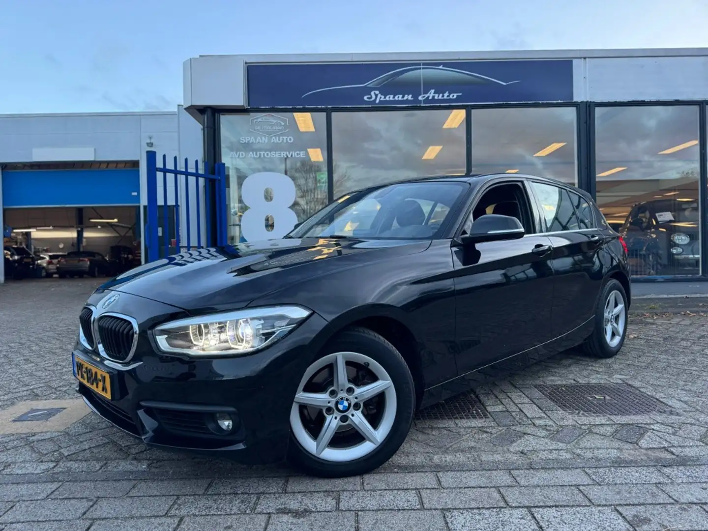 BMW 118 1-serie 118i AUTOMAAT | VIRTUAL COCKPIT | CLIMATE Zwart - 2