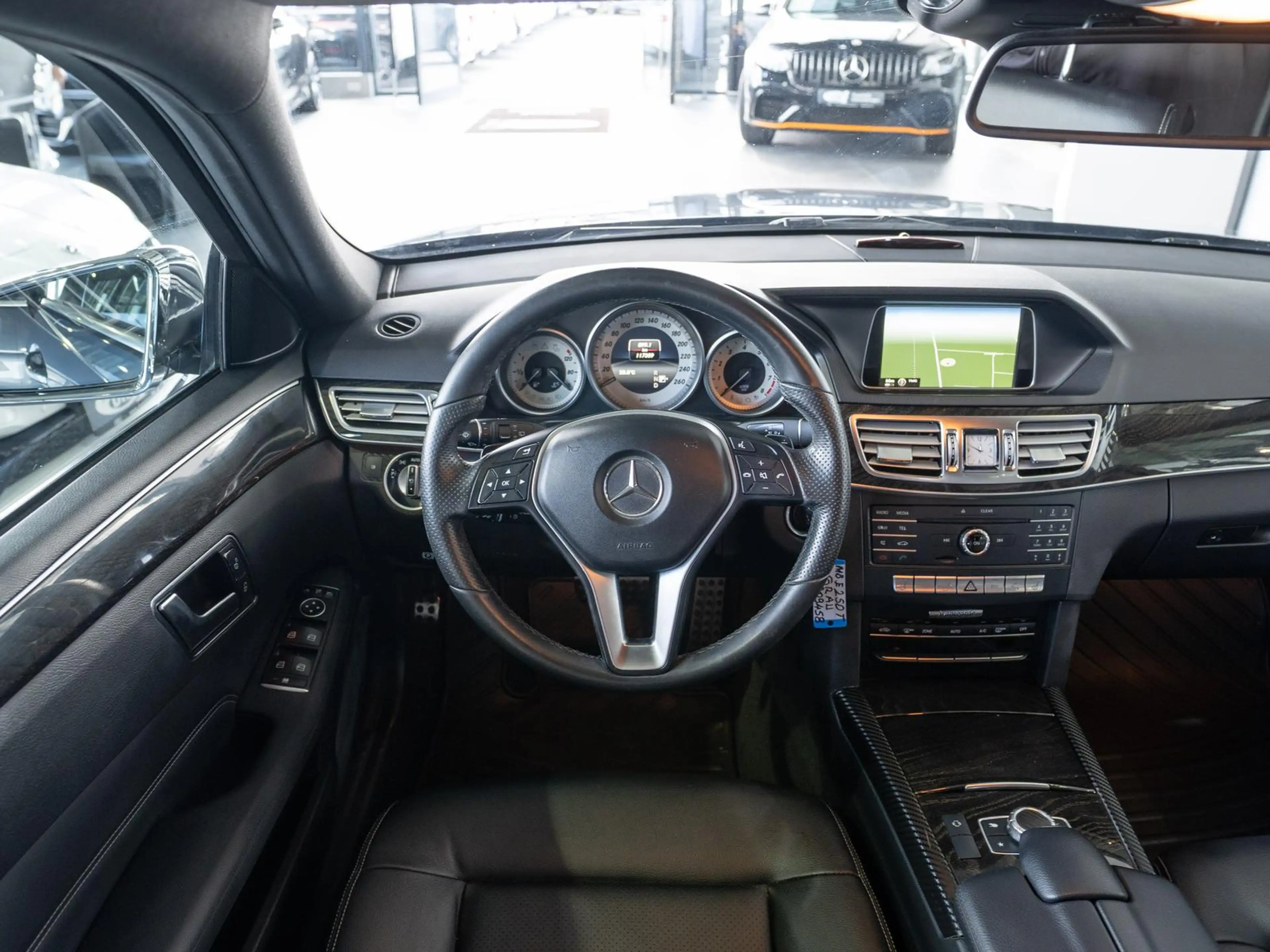Mercedes-Benz E 250 T 7G-TRONIC *360°-KAM*DISTR.+*LEDER*2.HD* — photo 15