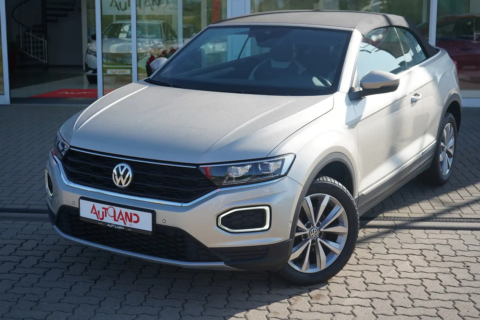 Volkswagen T-Roc Cabriolet 1.5 TSI Style LED Navi ACC PDC Silber - 2
