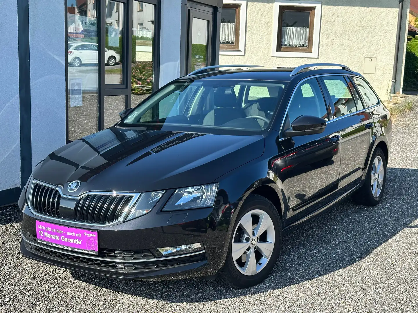 Skoda Octavia Style*PDC*AHK*SHZ*FINANZIERUNG Noir - 1