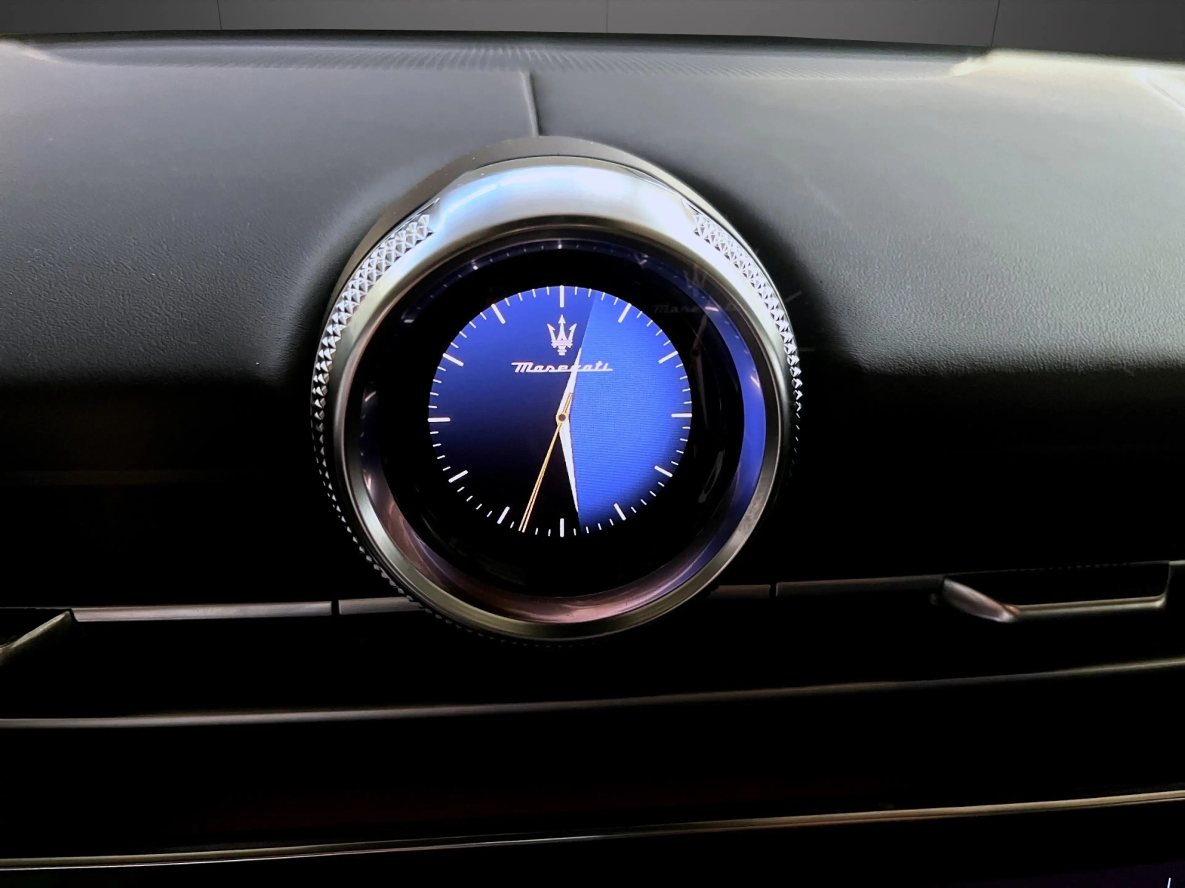 Maserati Grecale Modena — photo 13