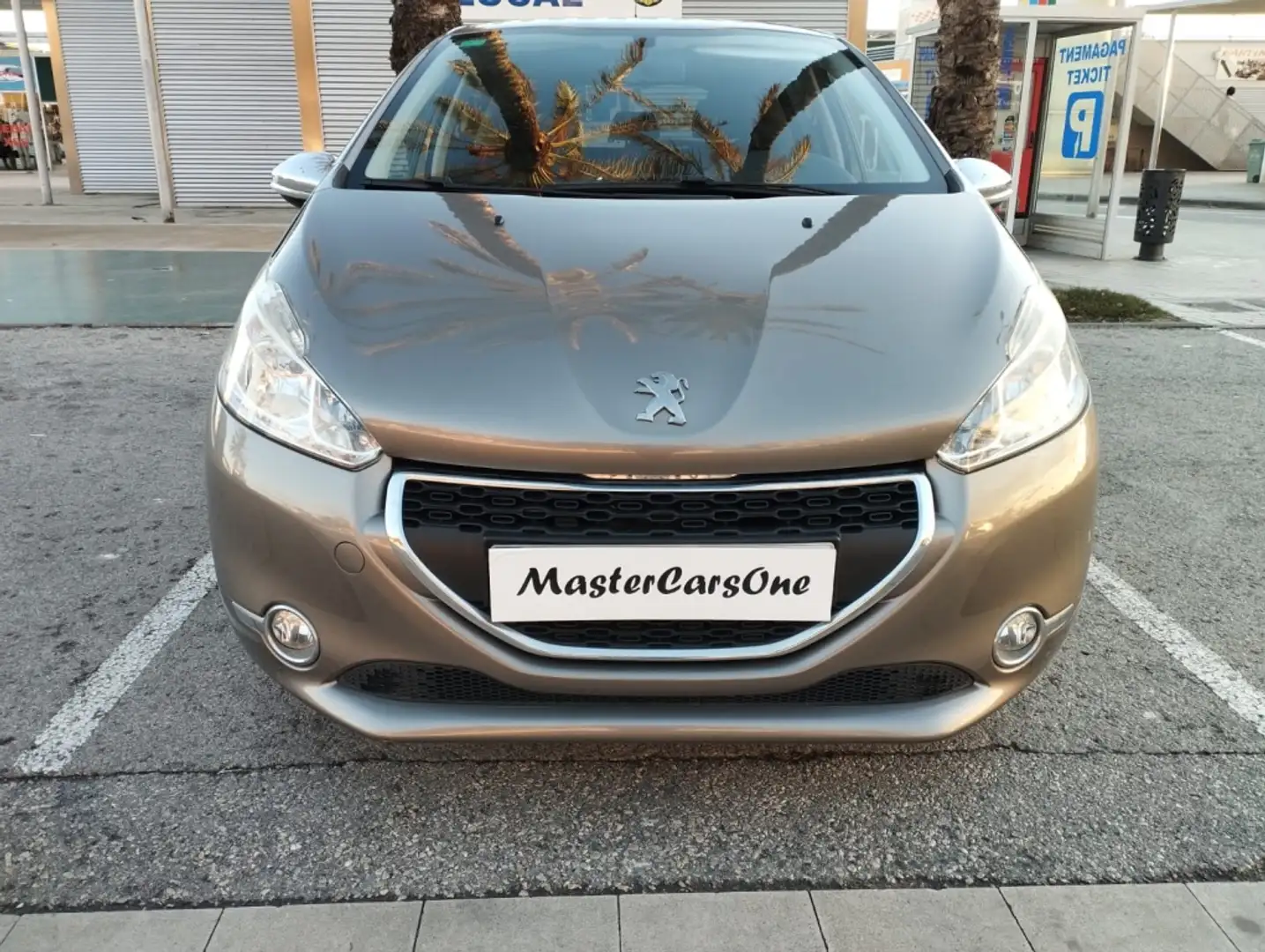 Peugeot 208 1.2 PureTech Style 82 Beige - 1