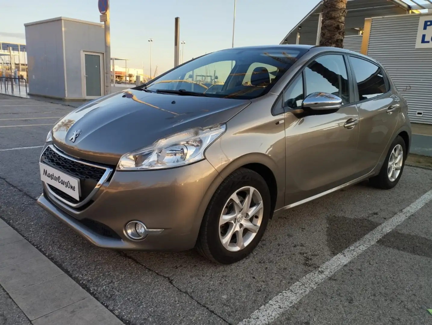 Peugeot 208 1.2 PureTech Style 82 Beige - 2