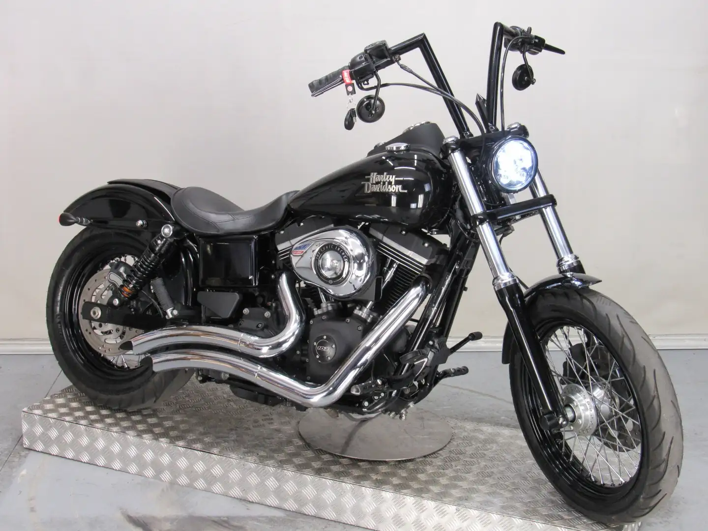 Harley-Davidson Dyna Street Bob 1690 S Noir - 2
