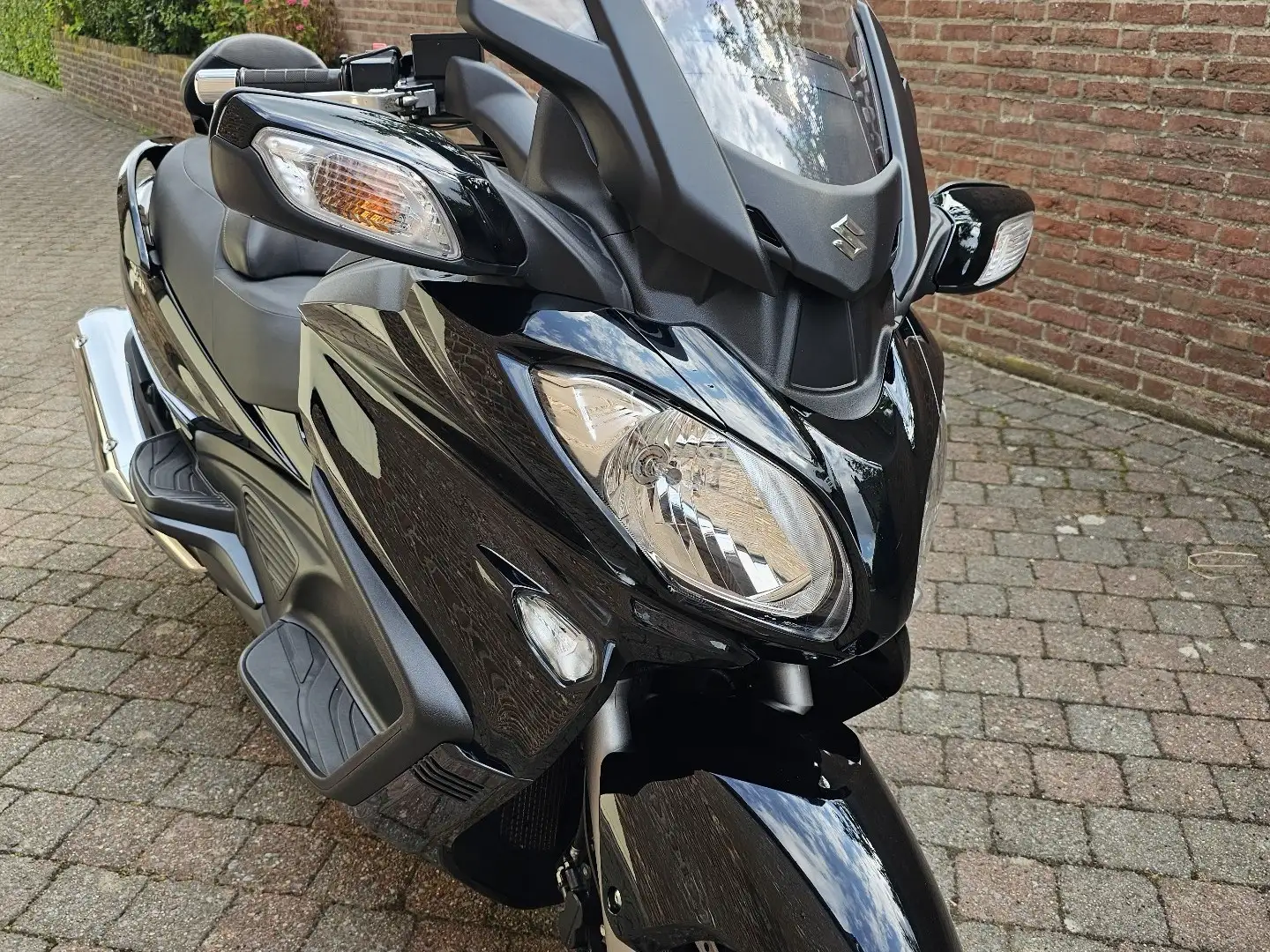Suzuki Burgman 650 Suzuki Burgman AN 650 ABS EXECUTIVE 1 ste eigenaar Zwart - 2