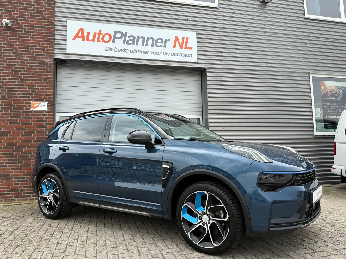 Lynk & Co 01 1.5 Plug-in Hybrid! 360° Camera! Pano! Virtual! Blau - 2