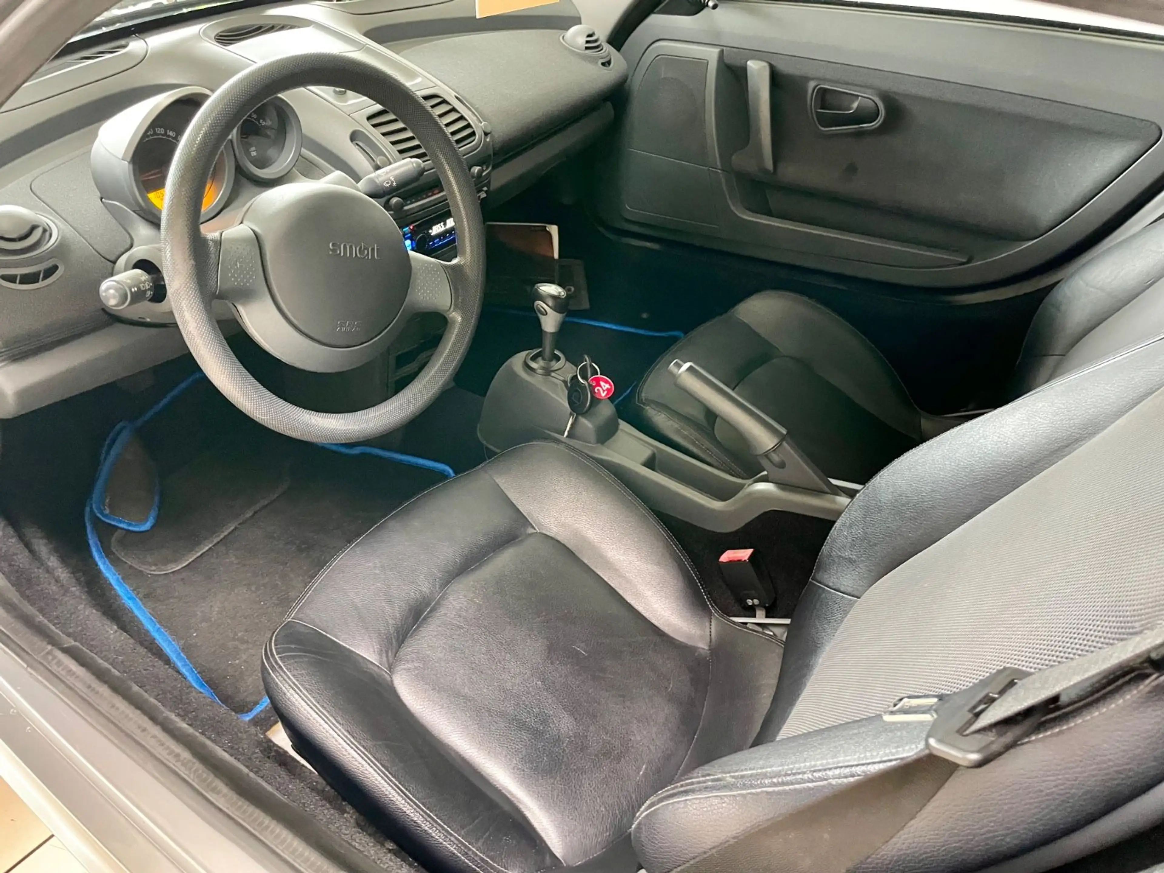 smart roadster roadster/coupe/Nur 60.000km/Leder/Klima — photo 12