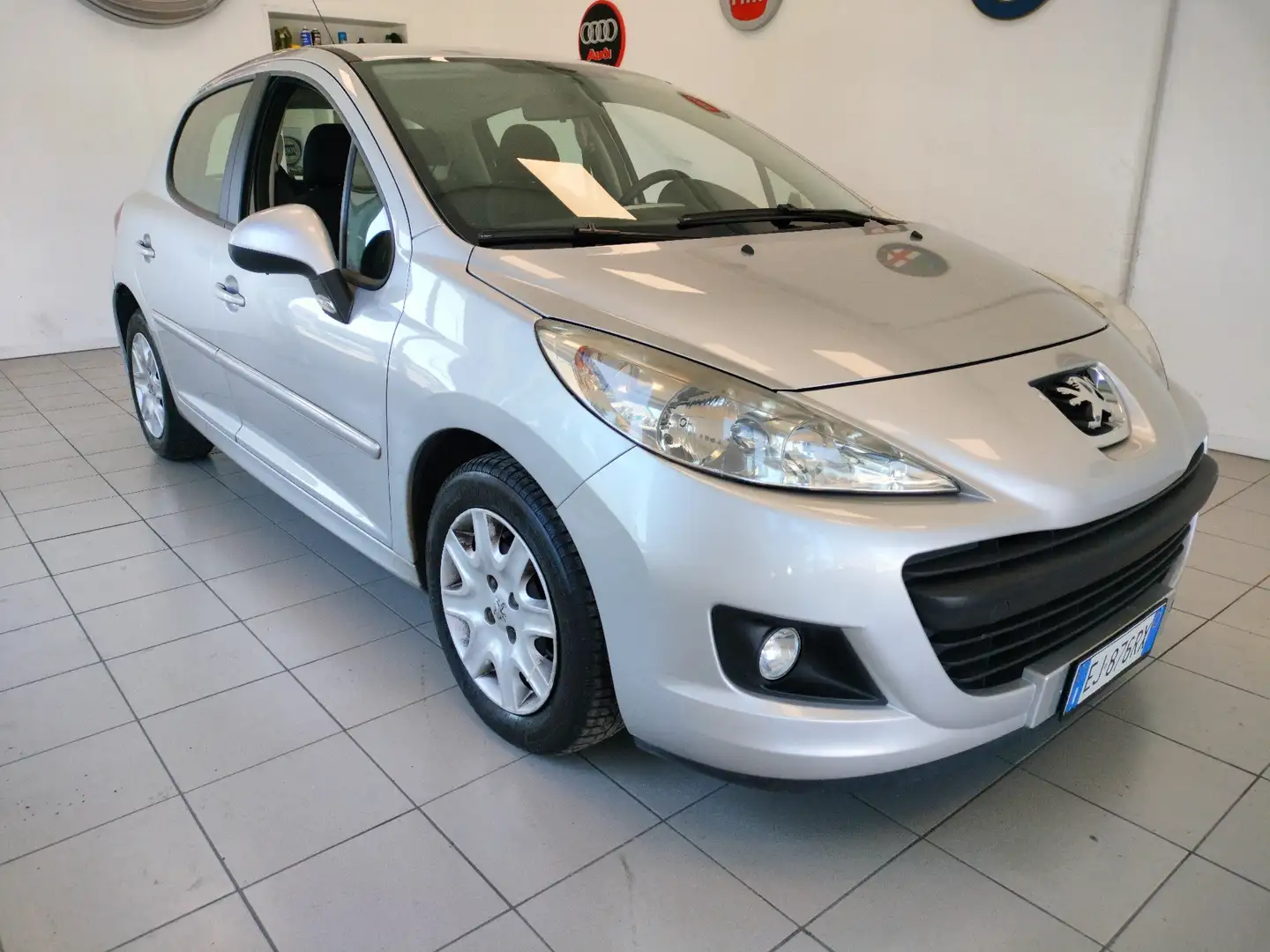 Peugeot 207 5p 1.4 hdi 8v Sweet Years 70cv**SOLO 50000km Argento - 1