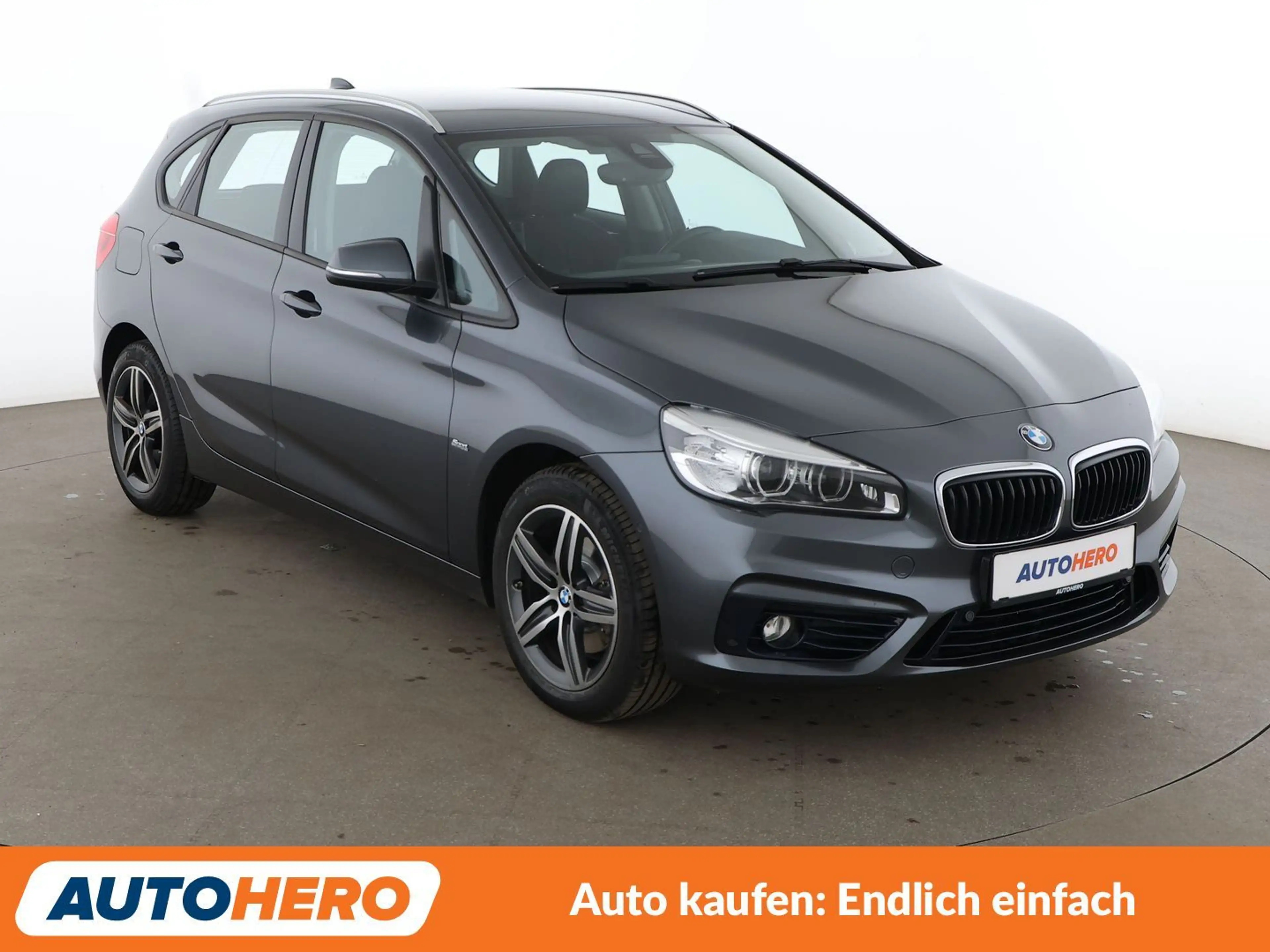 BMW 220 220i Active Tourer Sport Line Aut.*NAVI*LED*TEMPO* — photo 8