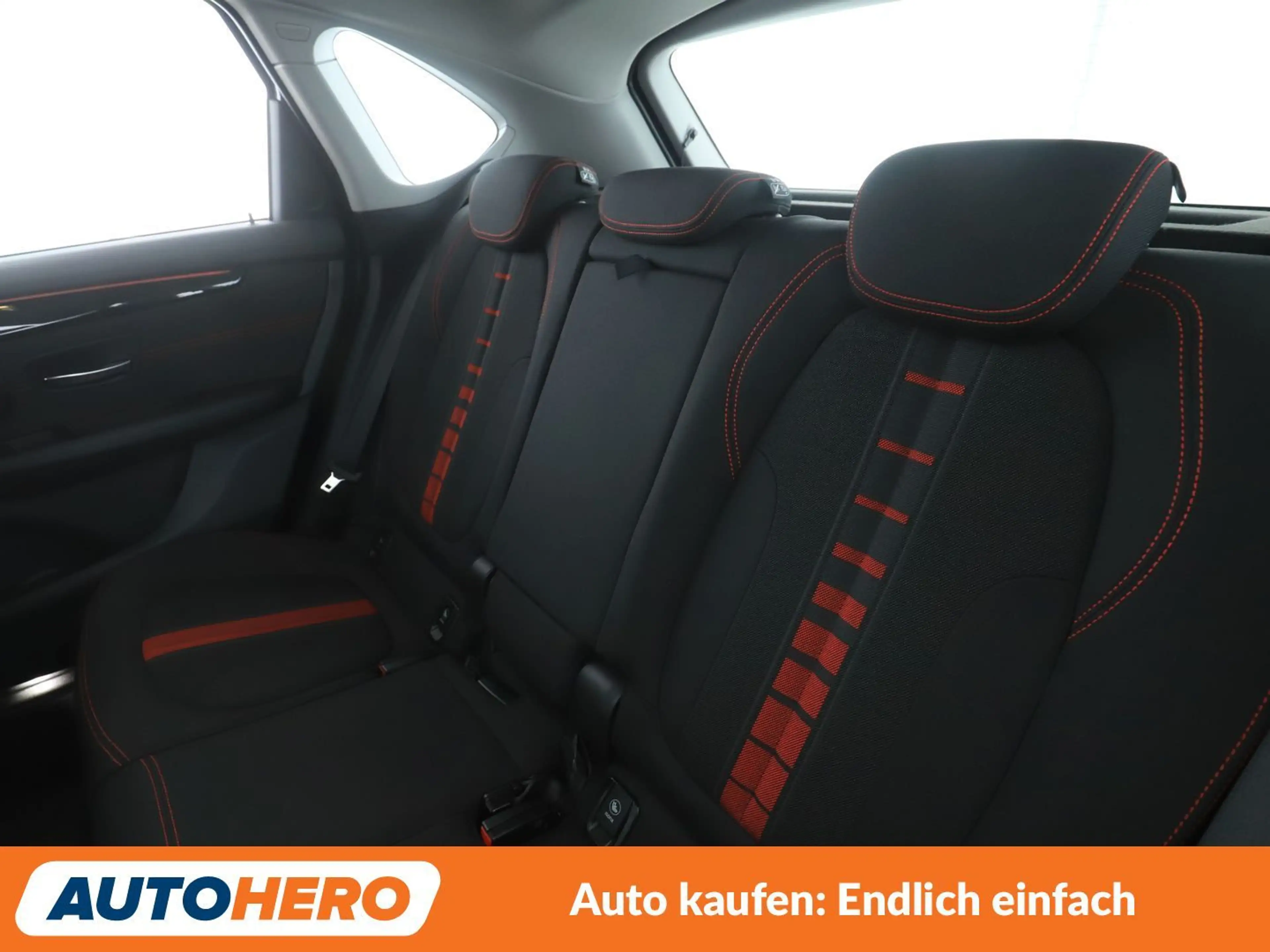 BMW 220 220i Active Tourer Sport Line Aut.*NAVI*LED*TEMPO* — photo 14