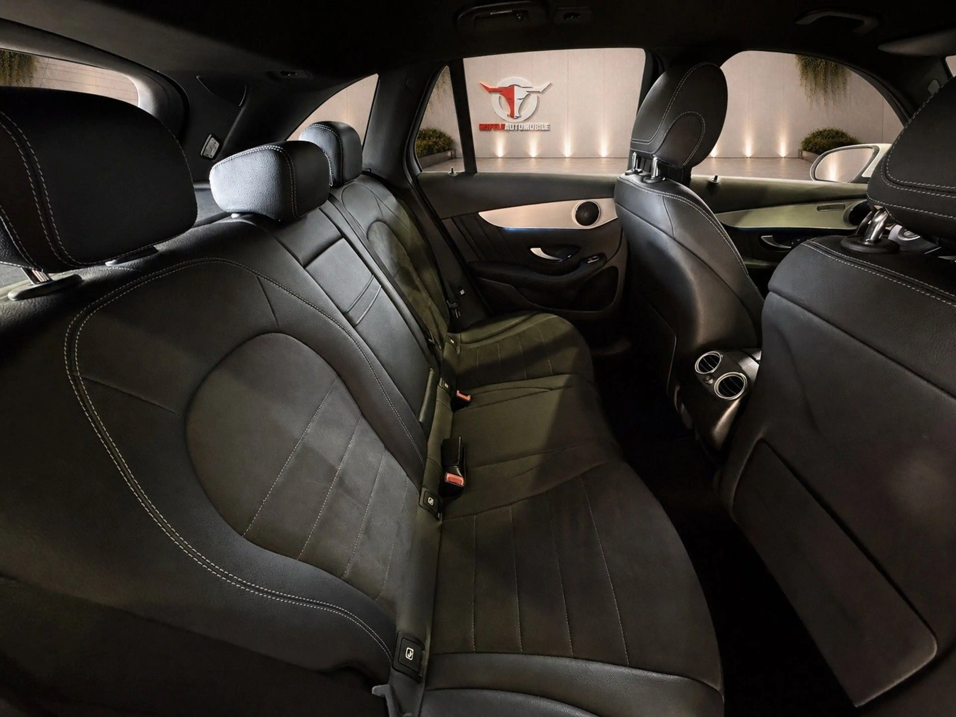 Mercedes-Benz GLC 250 d 4Matic*AMG/LED/AHK/TEMPO* — photo 13