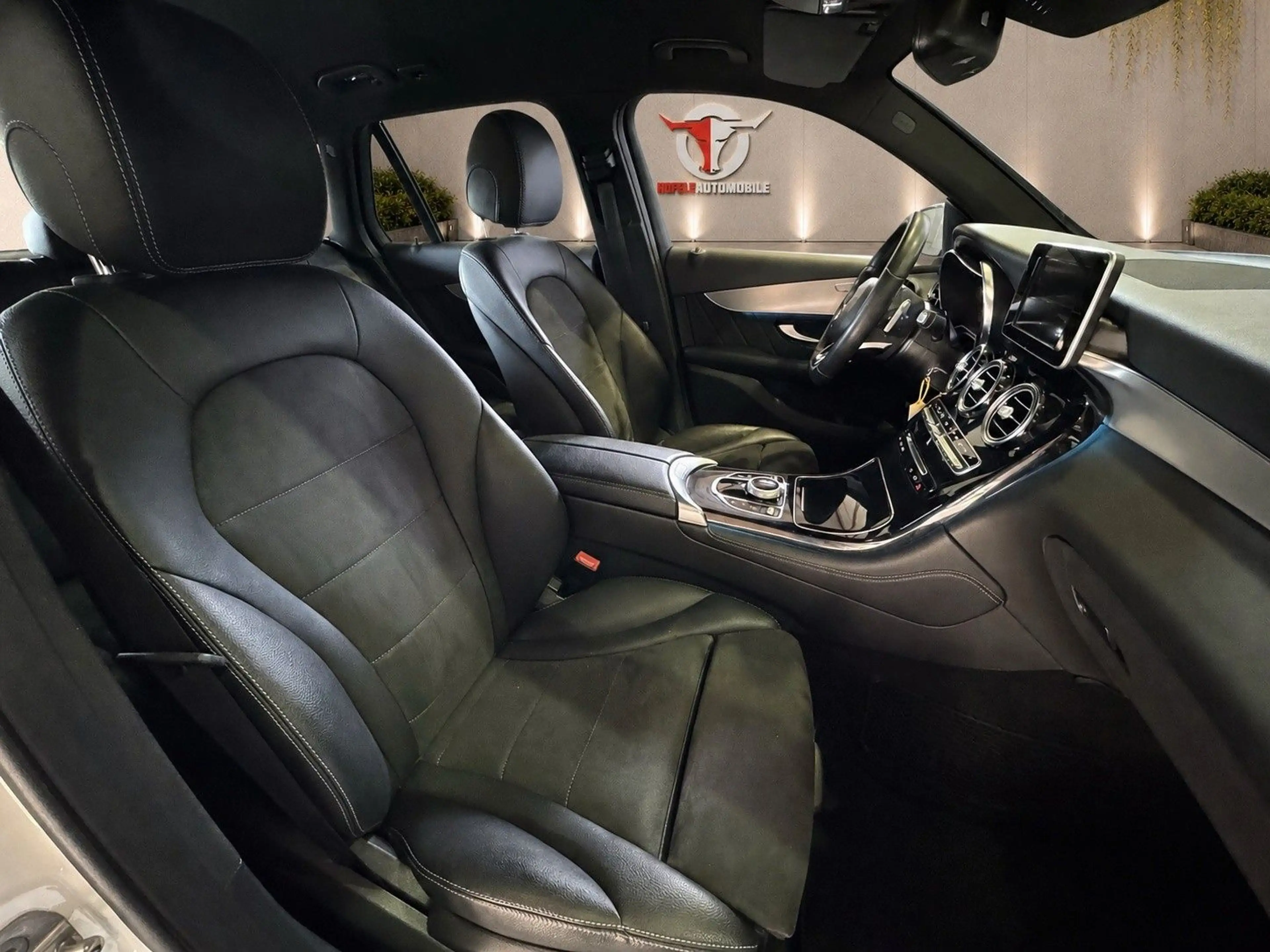 Mercedes-Benz GLC 250 d 4Matic*AMG/LED/AHK/TEMPO* — photo 12