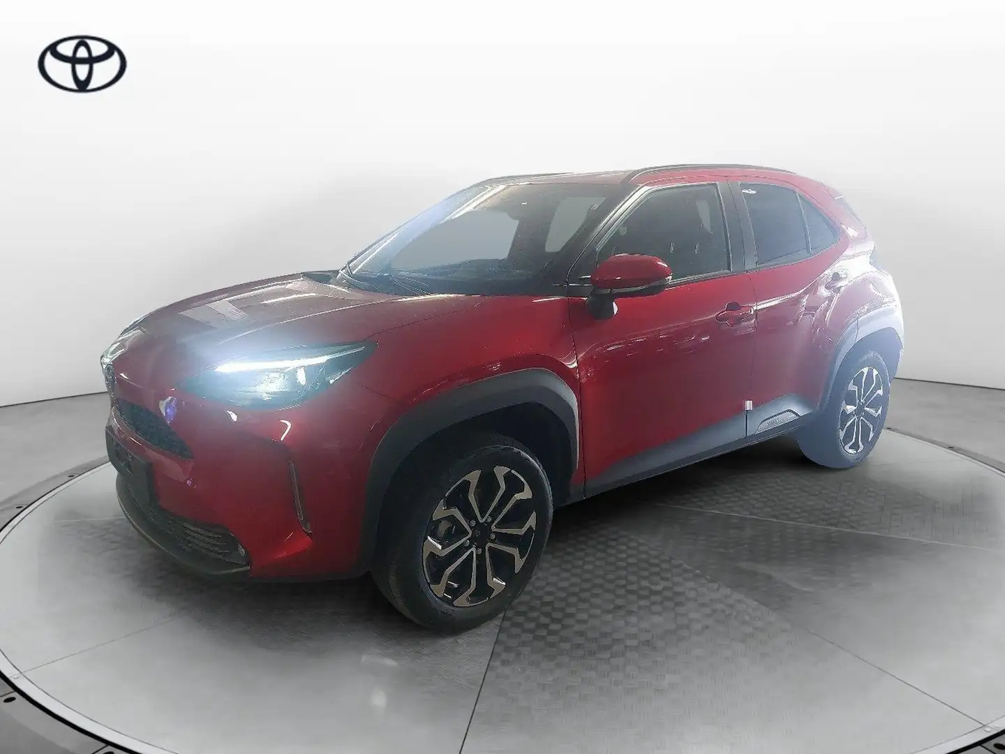 Toyota Yaris Cross 1.5 Hybrid 115 CV 5p. E-CVT Trend KM 0 Rosso - 1