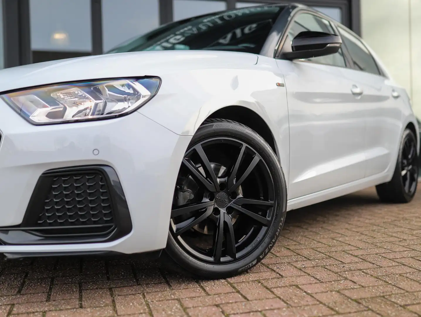 Audi A1 Sportback 30 TFSI S Line Pro Line S -Line | Virtua Wit - 2