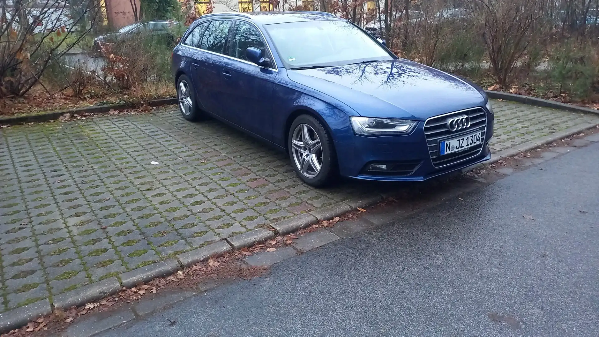 Audi A4 Ambition Blau - 2
