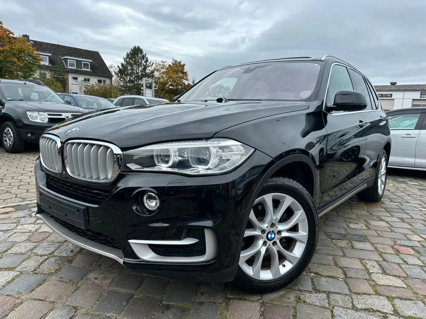 BMW X5 xDrive 30 d *Pano *Kamera 360 *7 Sitzer *H&K Noir - 1