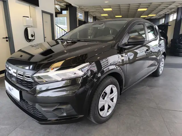Dacia Sandero Essential. Neuwagengarantie 12 2027.