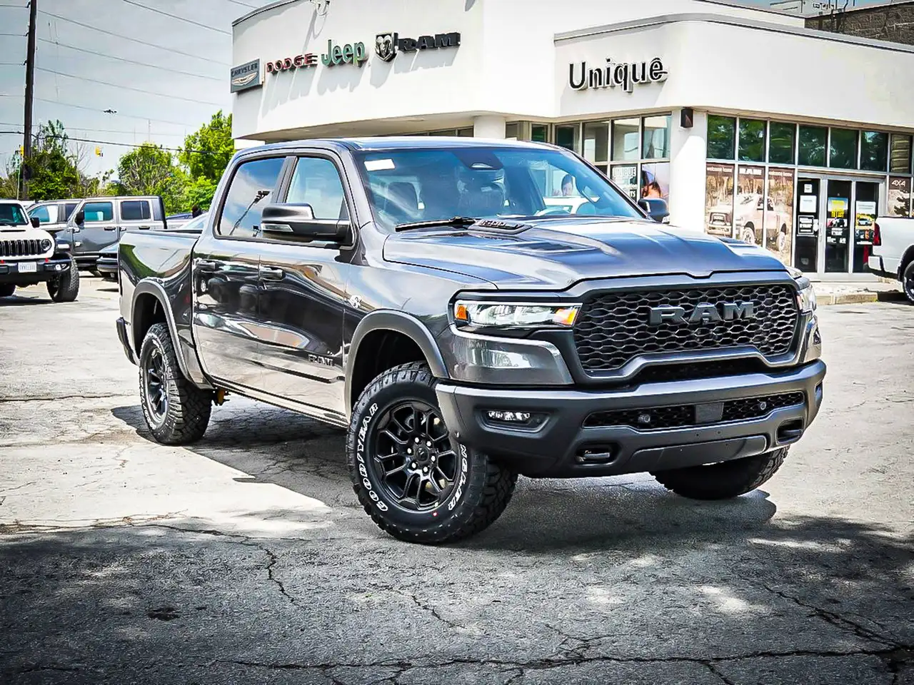 RAM 1500 снимка RAM 1500