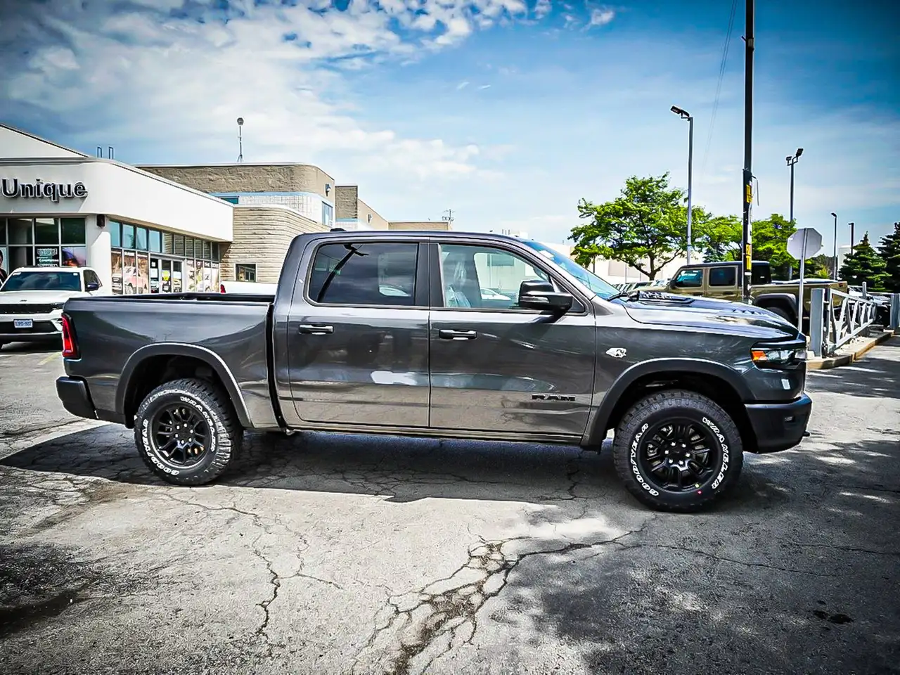 RAM 1500 снимка RAM 1500
