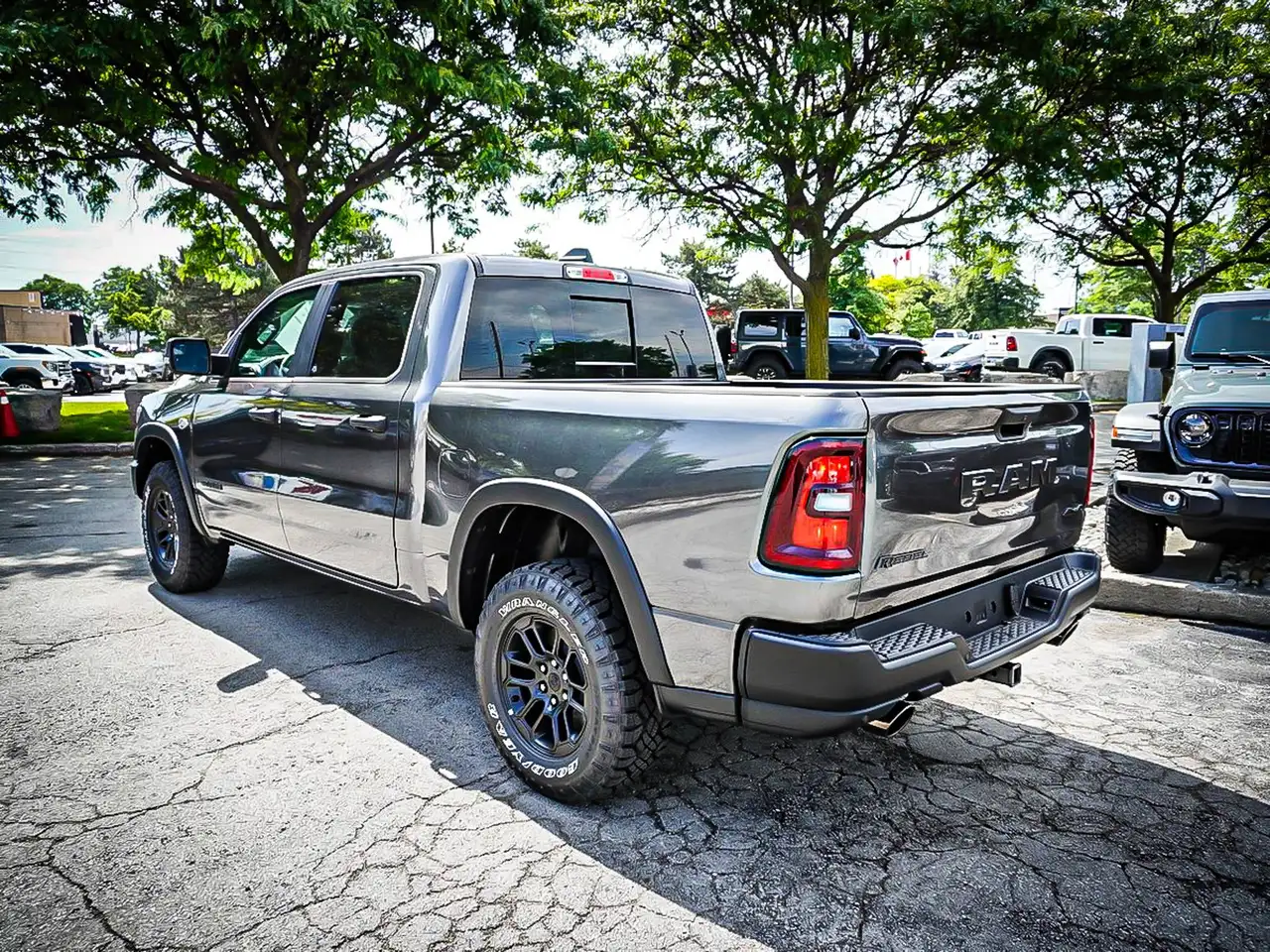 RAM 1500 снимка RAM 1500
