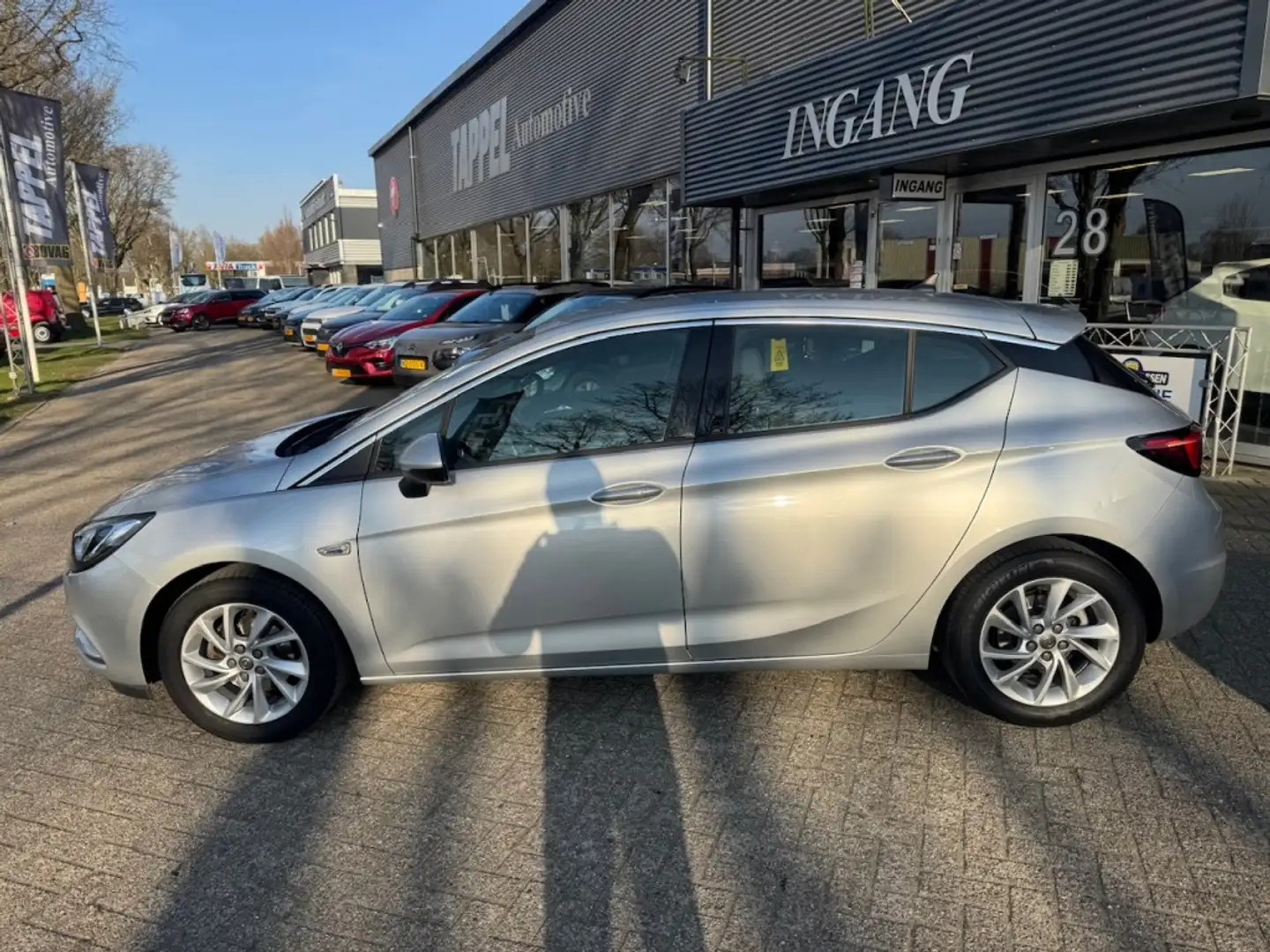 Opel Astra 105PK Innovation+ / NAP! Nav Grijs - 2