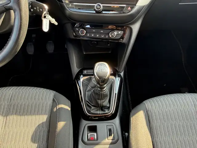 Opel Corsa view 9