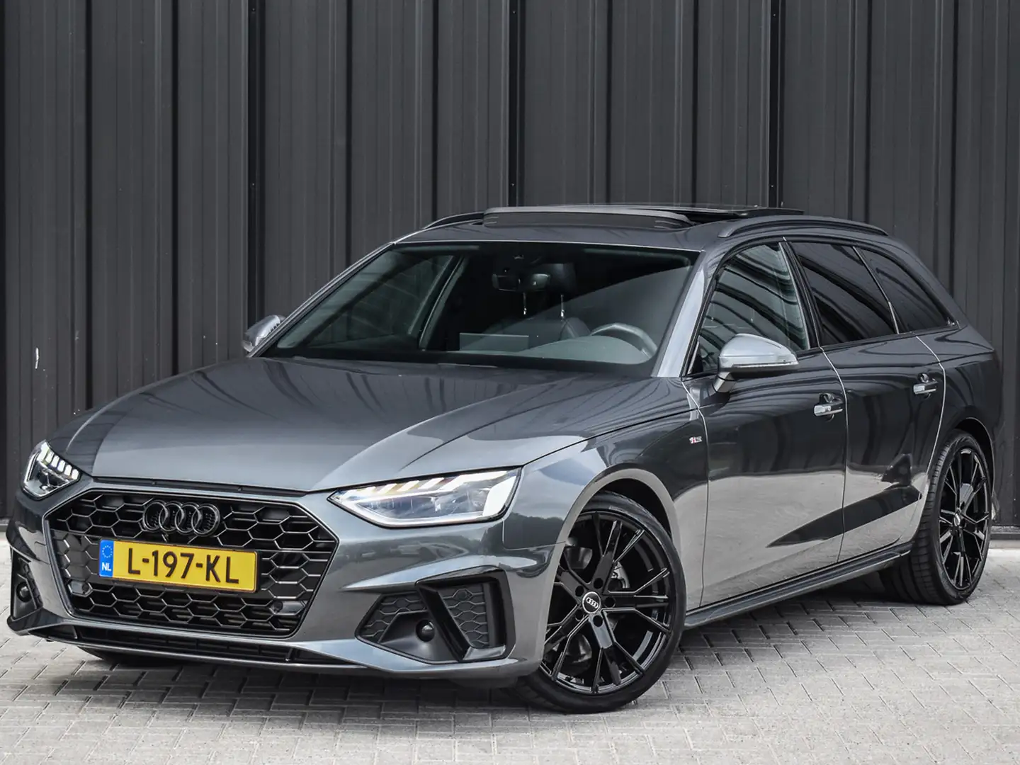 Audi A4 Avant 40 TFSI LAUNCH EDITION SPORT | PANORAMADAK | Grey - 2