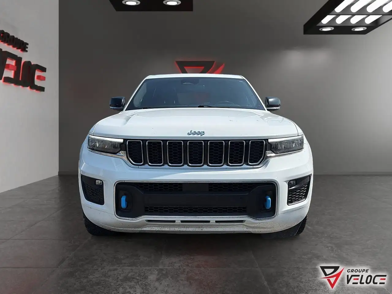 Jeep Grand Cherokee снимка Jeep Grand Cherokee