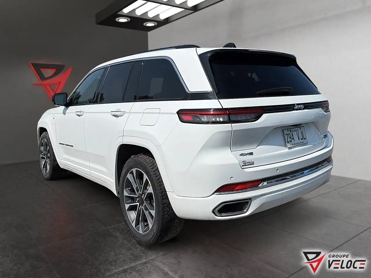 Jeep Grand Cherokee снимка Jeep Grand Cherokee
