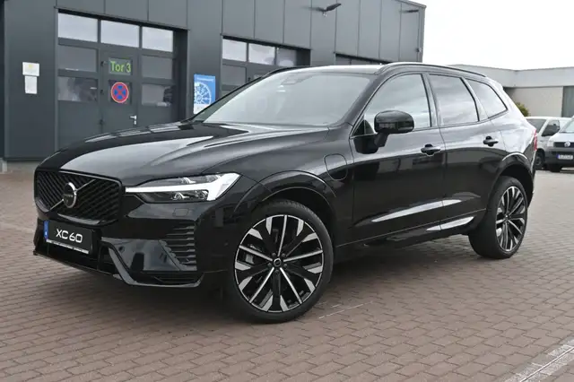 Volvo XC60 main image